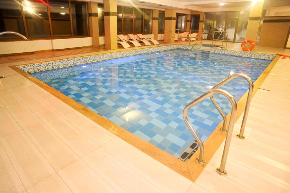Mir-jan Hotel